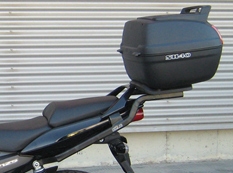 STELAŻ KUFRA TYŁ SHAD HONDA CBF 125 - 08/14